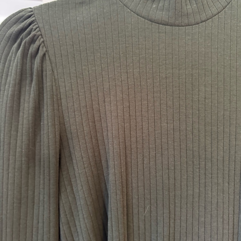 GAP M Ribbed Green Top